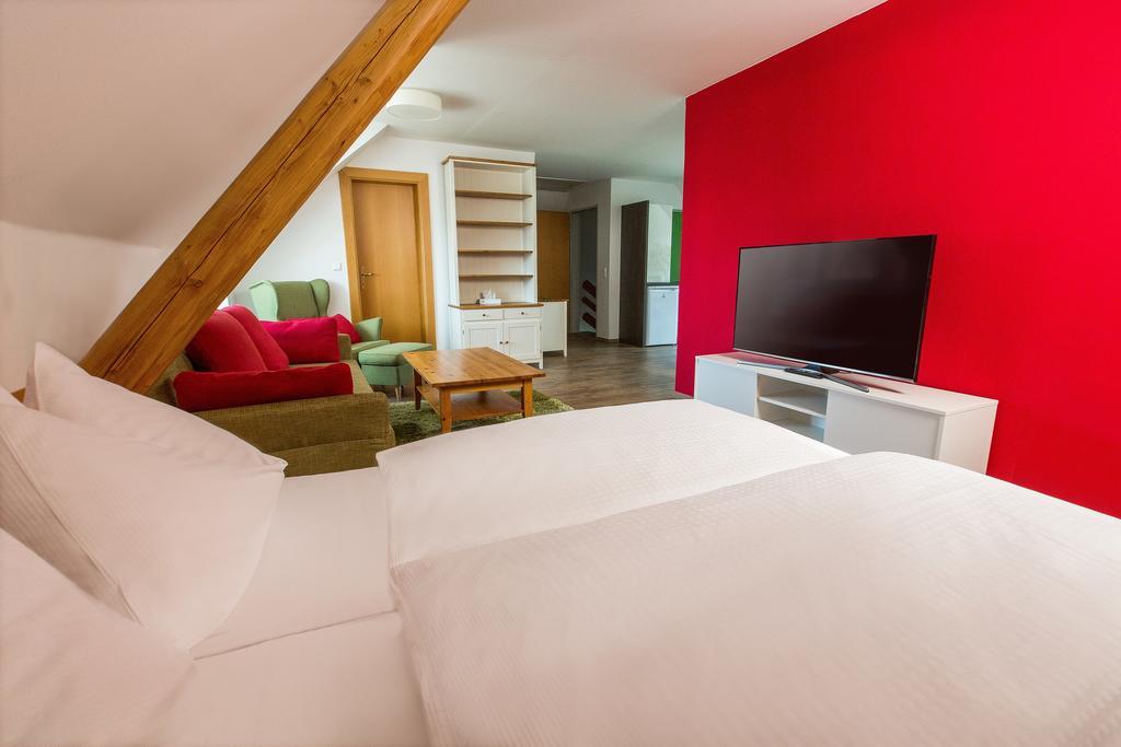 Wallner - Hotel & Wirt Arnoldstein Exteriér fotografie